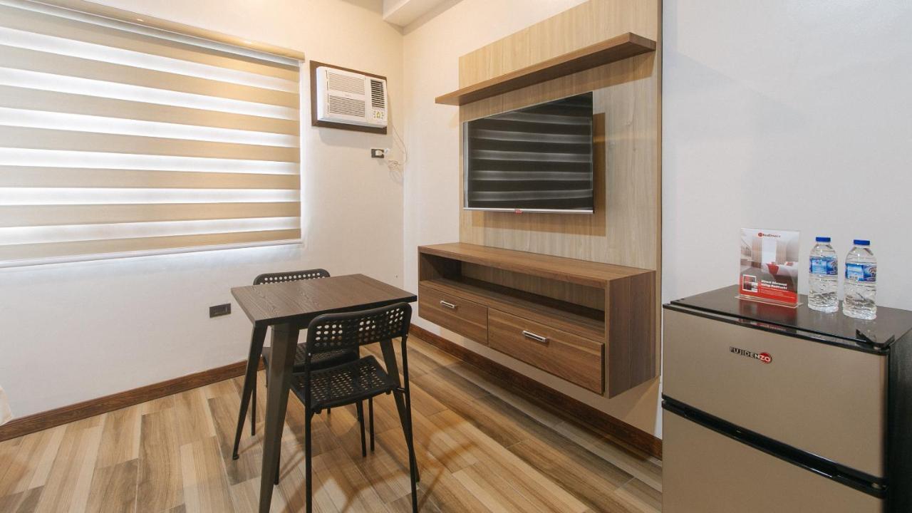 Reddoorz Plus @ Bez Tower And Residences San Juan San Juan  Esterno foto