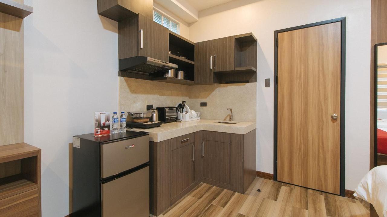 Reddoorz Plus @ Bez Tower And Residences San Juan San Juan  Esterno foto
